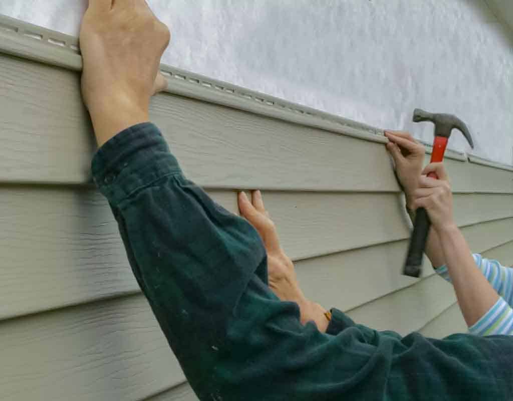 Professional siding replacing a commercial siding in New England, professional commercial siding in New England, Halley Construction Services